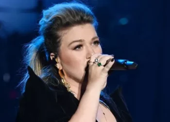 kelly clarkson