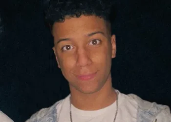 Avery West, American Youtuber and online streamer