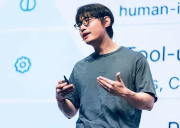 Entrepreneur Yi Shi’s vision with FlashIntel AI